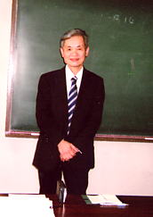 2006.5―精神科の先生。写真。
